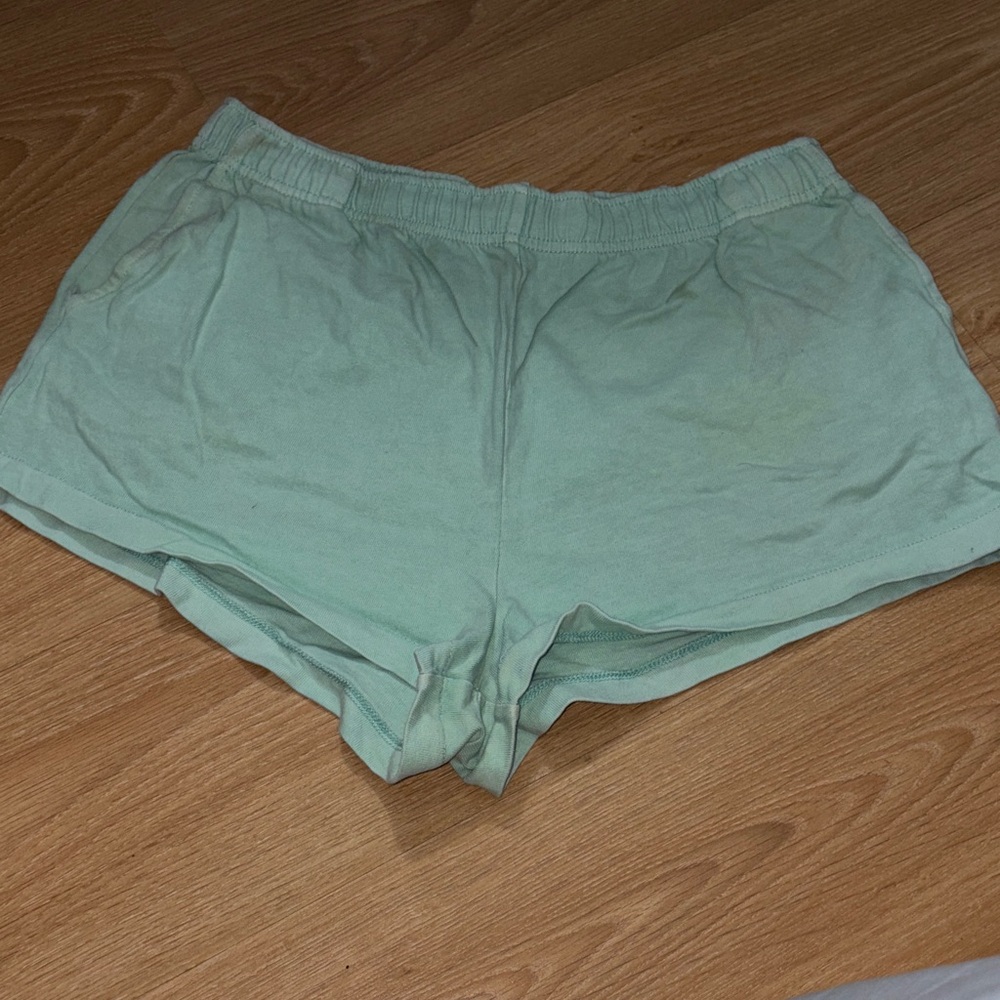 teal women’s shorts w pockets